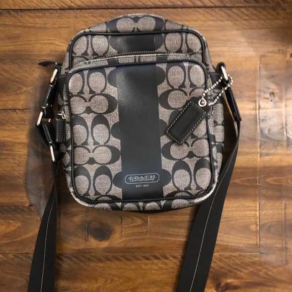 Gently Used Beautiful Coach Crossbody Bag - Picture 8 of 8